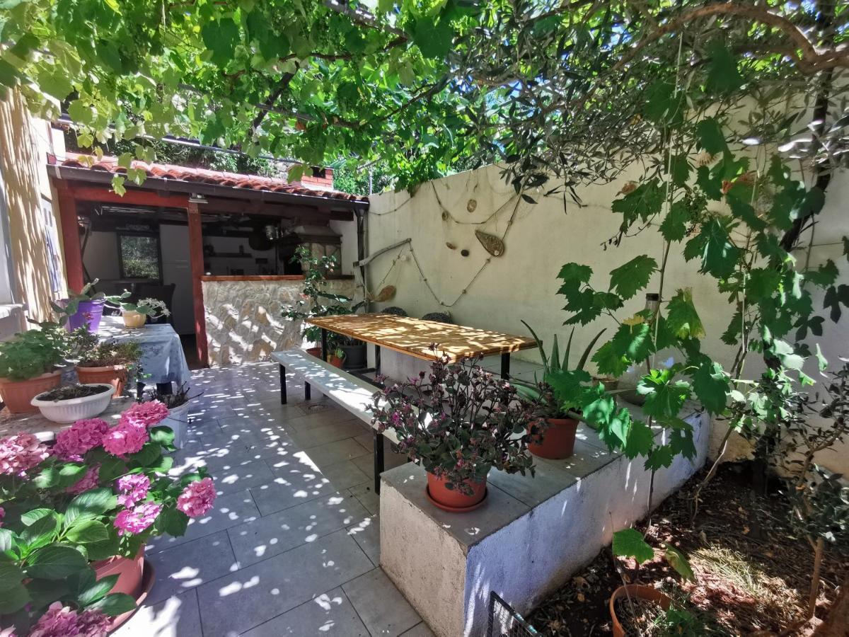 Apartman Nekic Cres Luaran gambar